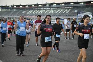 BIB: 50246, 51165
                            <button type="button" onclick="openModal(10466071)" class="btn btn-primary btn-sm float-right btn-popup" data-toggle="modal" data-target=".modal-high-quality">
                        <i class="fas fa-shopping-cart"></i> Add to Cart
                    </button>
                                            <button type="button" onclick="isThisMe(10466071, true)" class="btn btn-success btn-sm float-right btn-popup btn-isme hidden" data-toggle="tooltip" data-placement="bottom" title="นี่คือรูปของคุณใช่ไหม คลิกที่นี่เพื่อเอาเข้าอัลบั้ม">
                        <i class="fas fa-plus"></i> Add to album
                    </button>
                    <button type="button" onclick="isThisMe(10466071, false)" class="btn btn-warning btn-sm float-right btn-popup btn-isnotme hidden">
                        <i class="fas fa-ban"></i> Remove from album
                    </button>